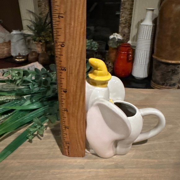 Vintage 1990s Walt Disney DUMBO Ceramic Pitcher Water /Milk Teapot - Picture 7 of 7